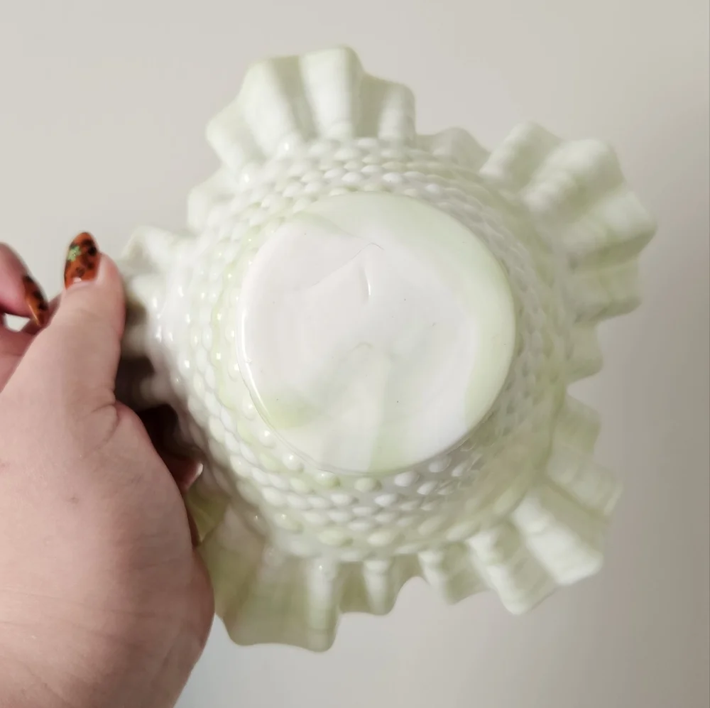 Green Slag Glass Bowl - Picture 8 of 8